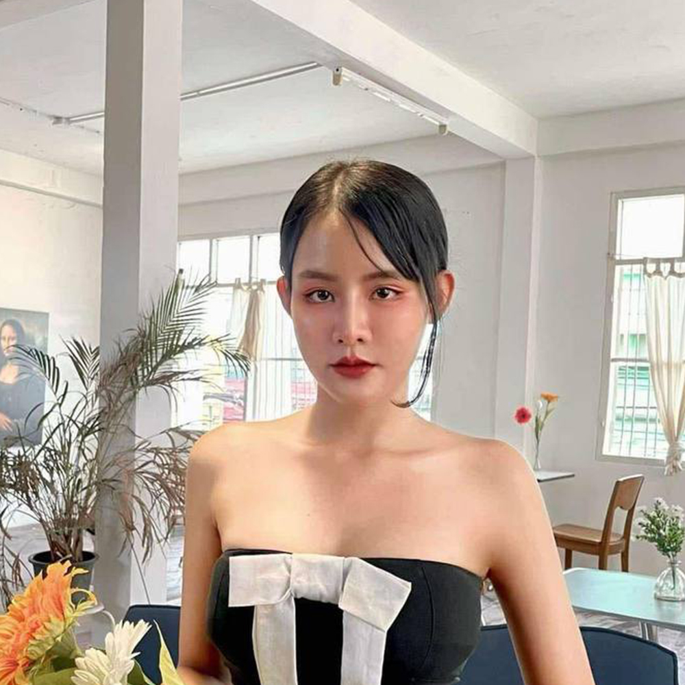 แม่หมอแพรว